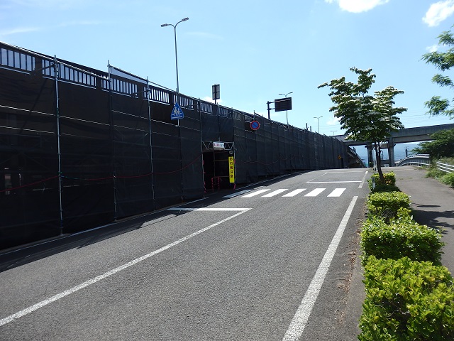 横断歩道の安全確保