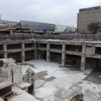 福島駅東口地区第一種市街地再開発事業の解体工事現場