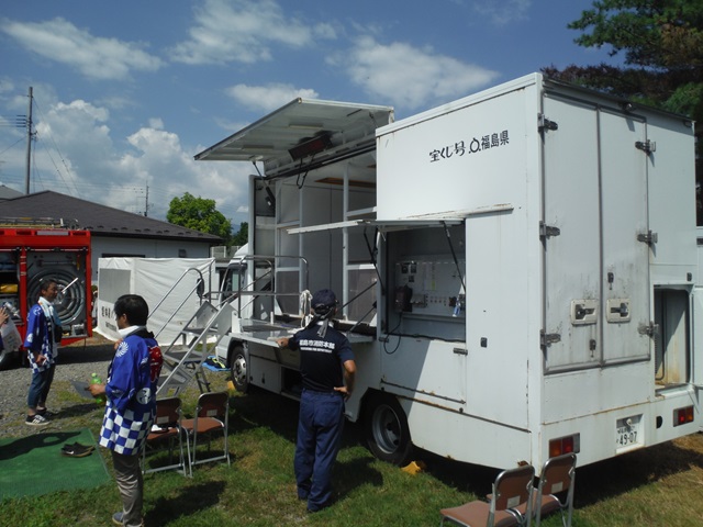 起震車（地震体験車）