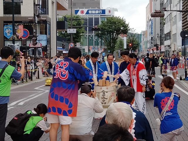 第56回福島わらじまつり（鏡開き）