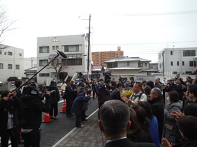 市長が任期満了に伴い退任