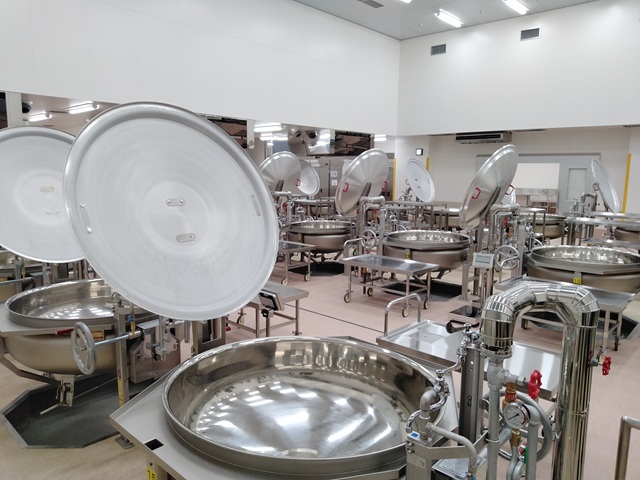 福島市中央学校給食センター（煮炊き調理室）